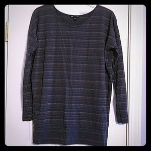 Gap 3/4 sleeve gray shirt with gold thread